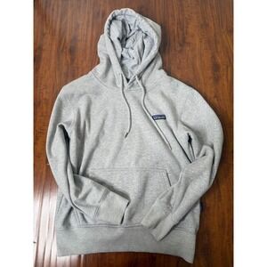 Patagonia Hoodie Mens SZ Small Gray  Soft Fleece Pullover Sweatshirt Logo